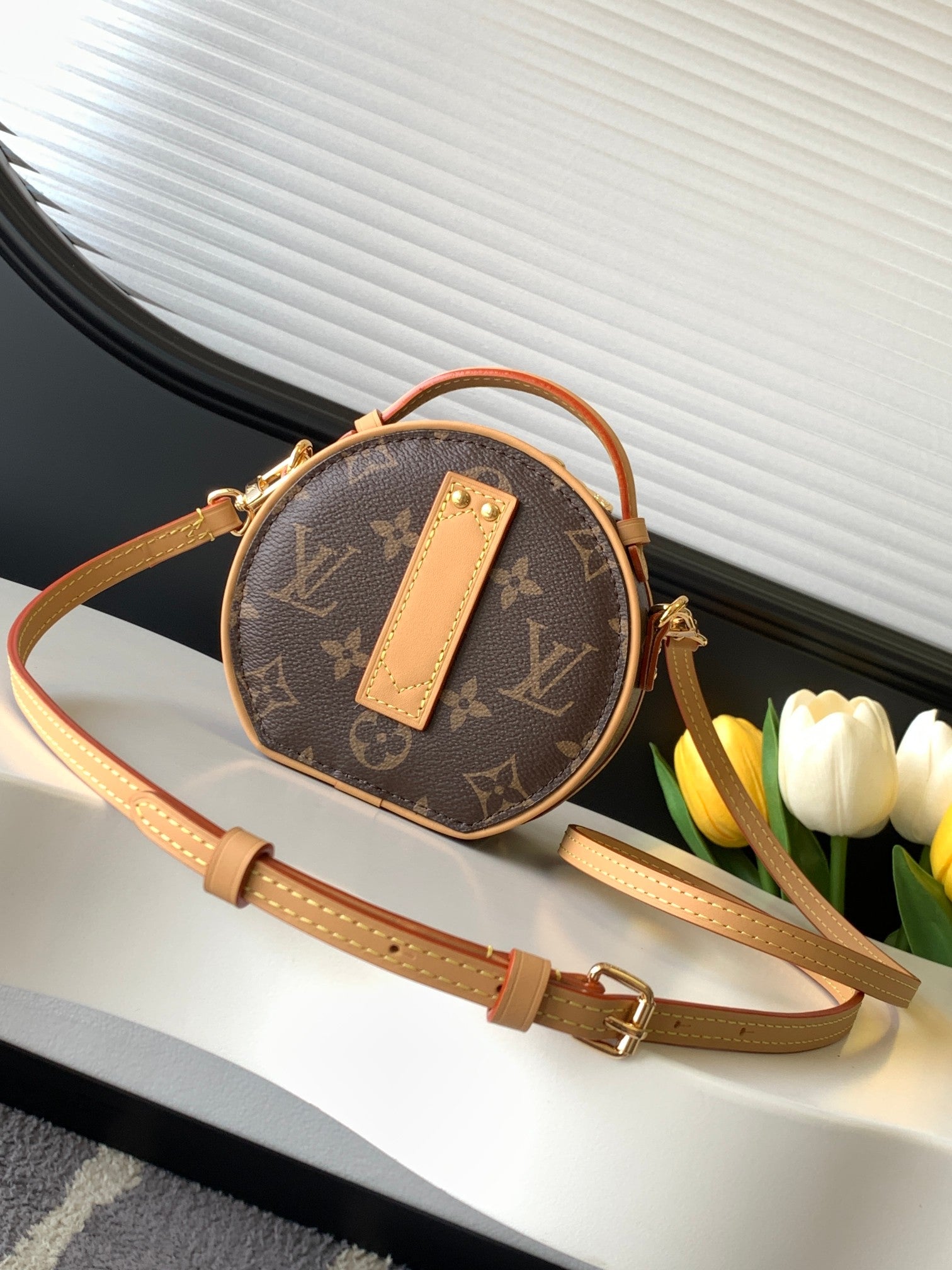 The Round & Ready Bag