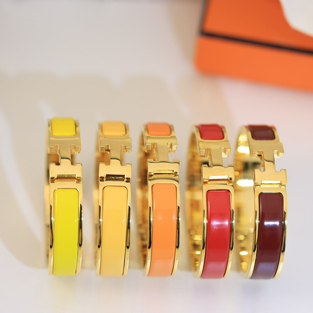 The Classic H Enamel Bangle (warm)