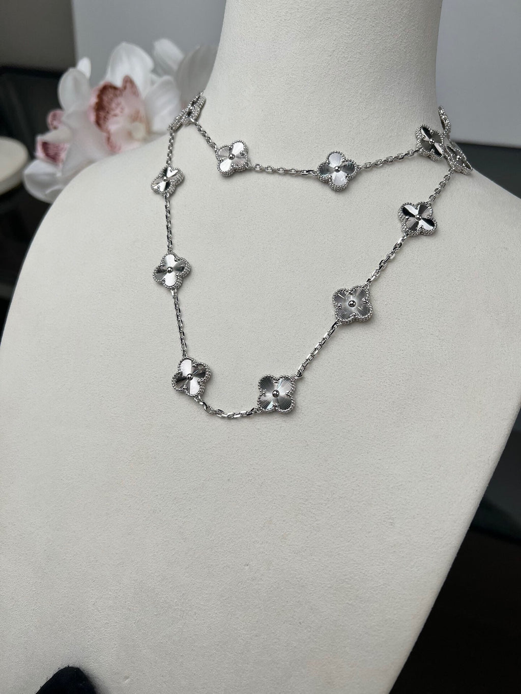 The Icon Clover Long (silver)