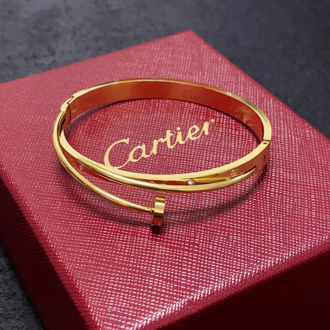 The Fusion Nail|Love Bangle