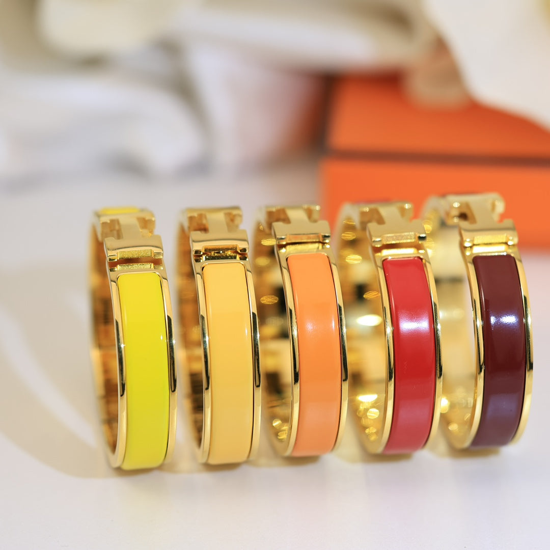 The Classic H Enamel Bangle (warm)