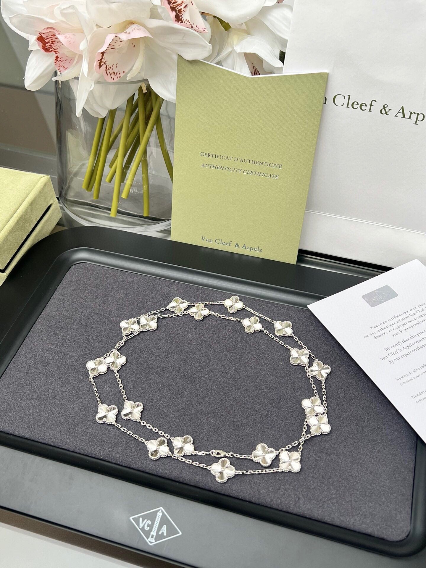 The Icon Clover Long (silver)