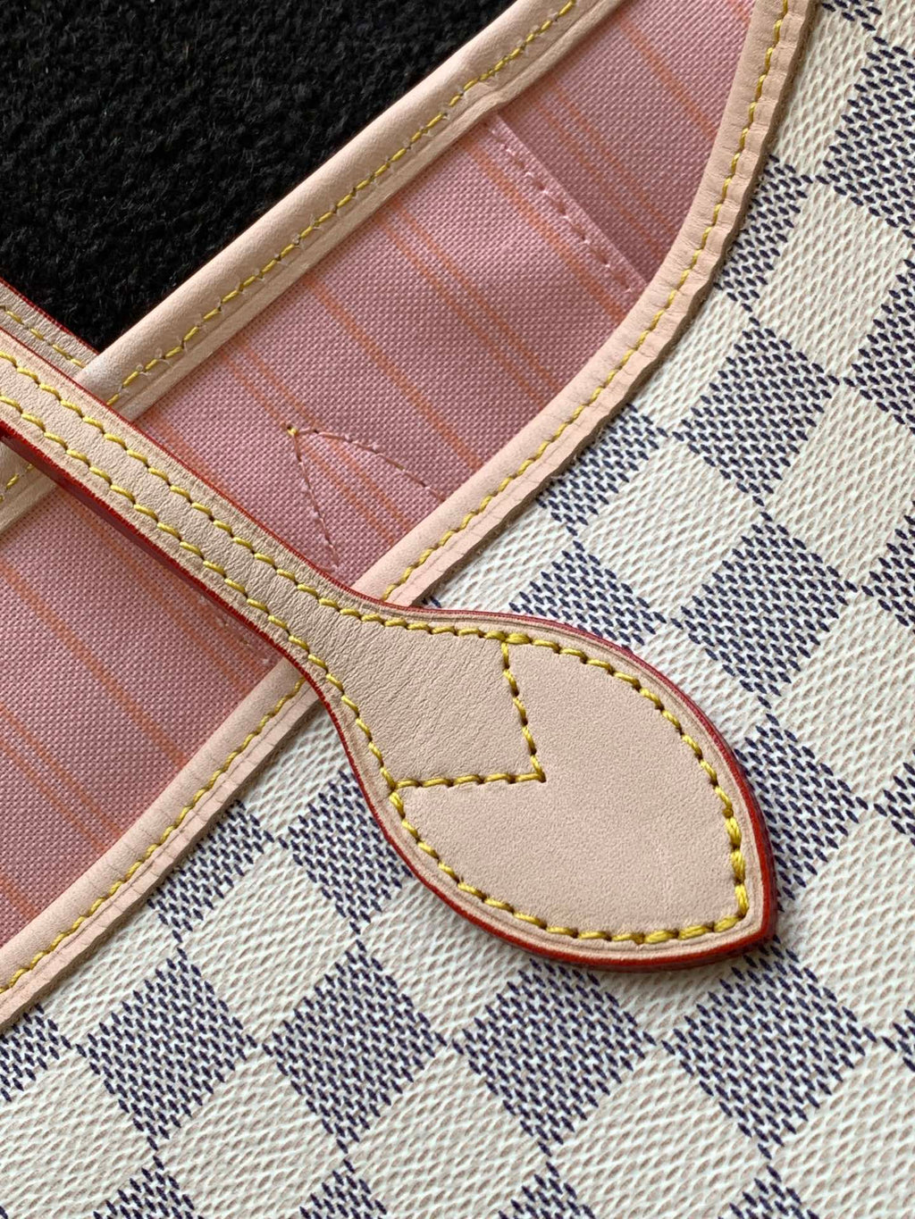 The Neverfull Icon