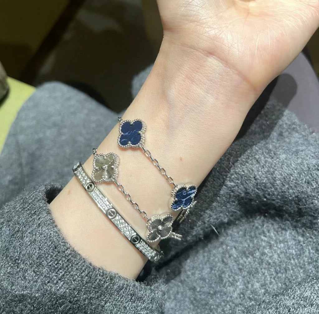 The Icon Clover (navy)