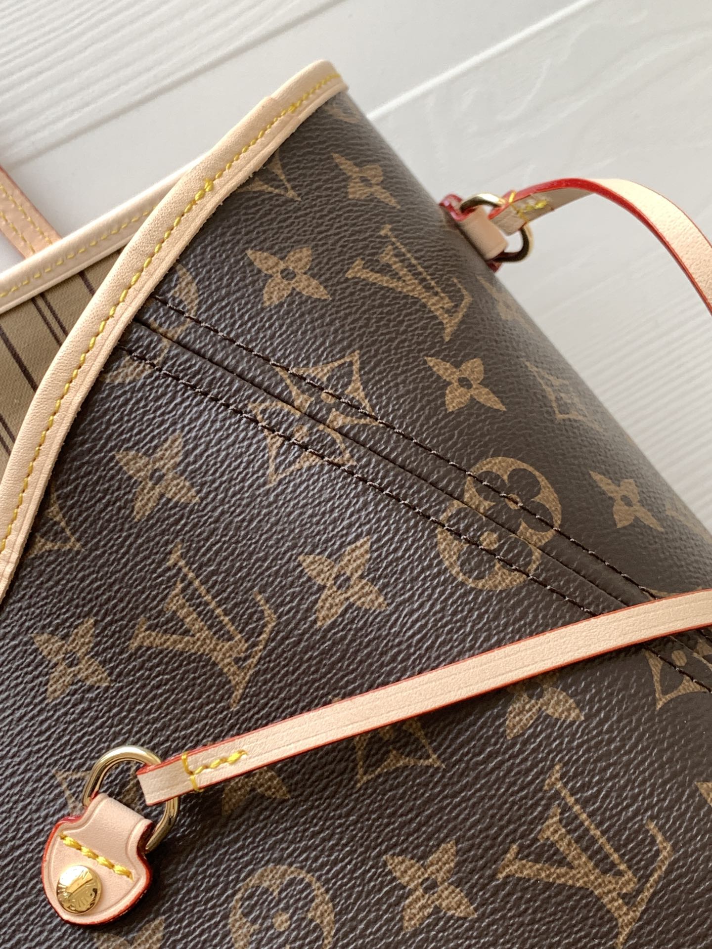 The Neverfull Icon