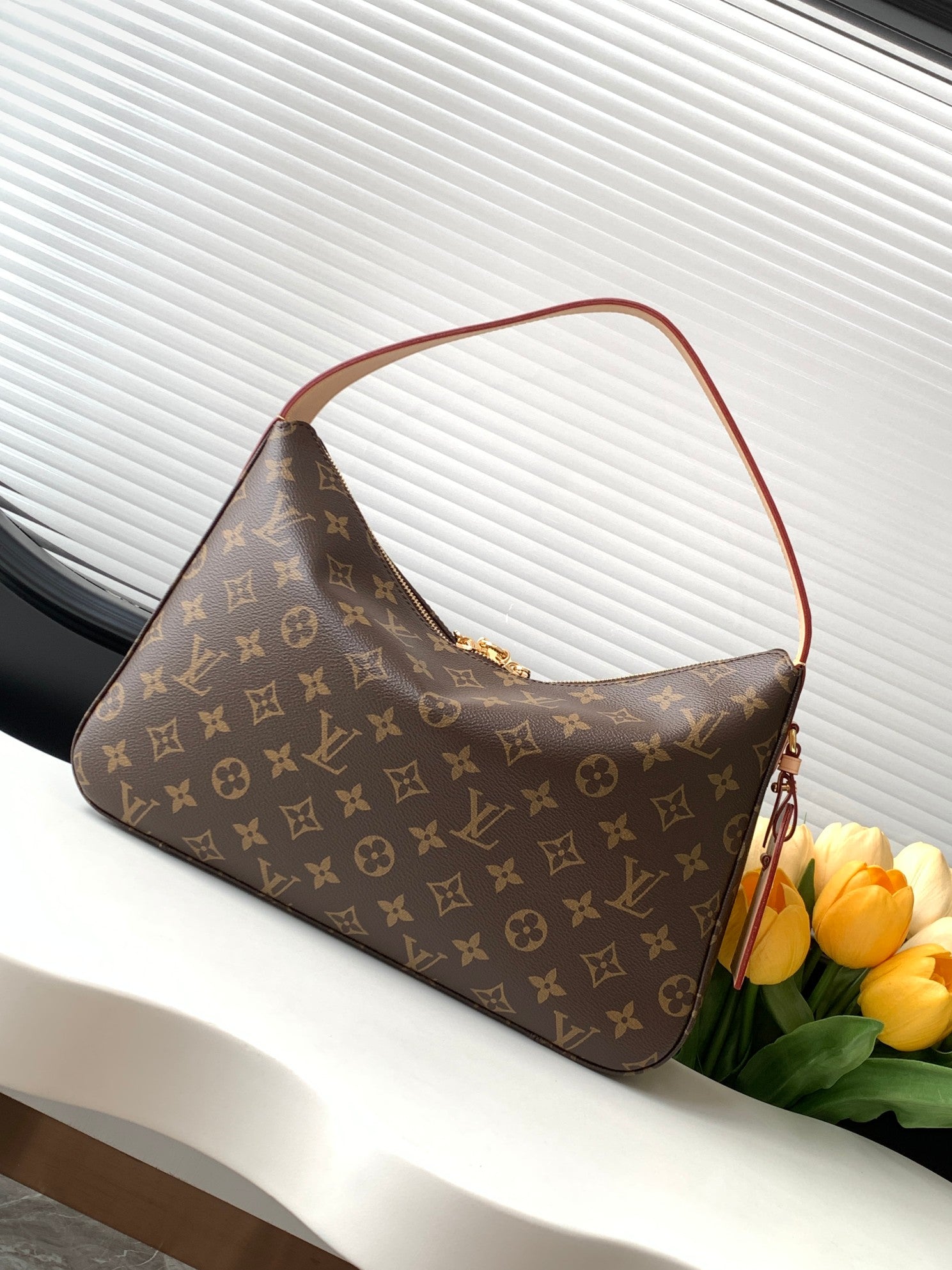 The Bella Curve Bag