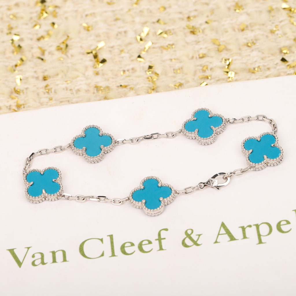 The Icon Clover (aqua)