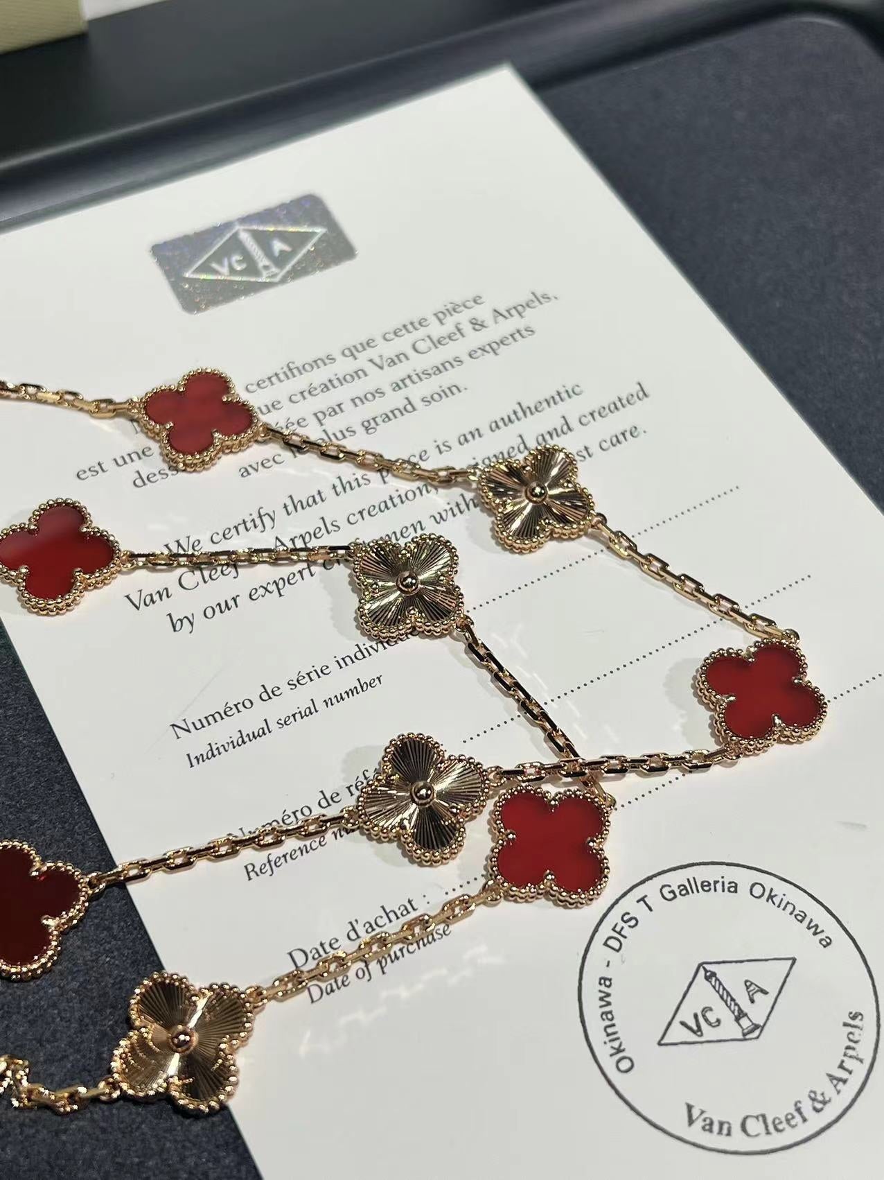 The Icon Clover Long (red & gold)